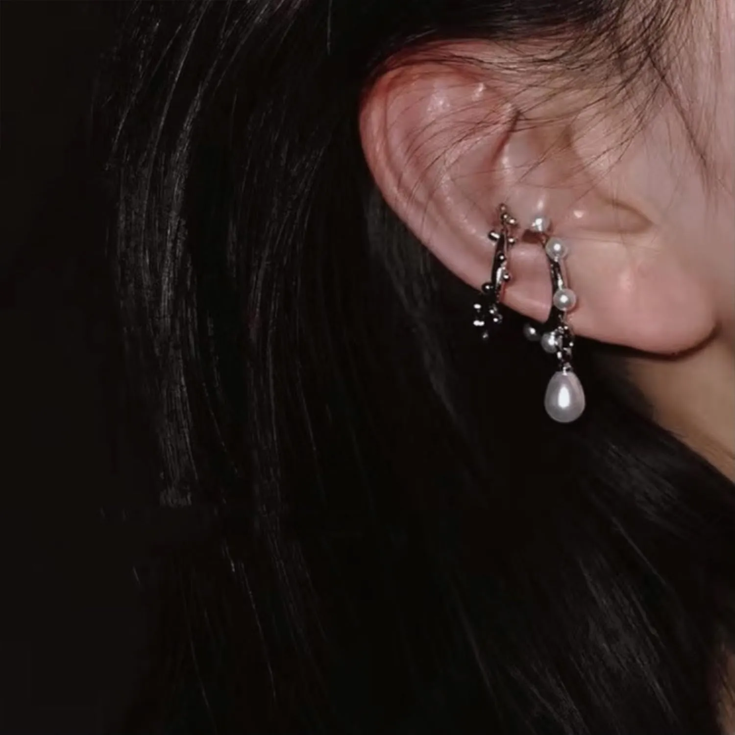 Dainty Ear Cuffs Earrings Non Pierced Sparkling Rhinestones Cartilage Climber Ear Wrap Earrings Clip on Earrings Minimalist Cuff Fake Earrings Trendy Jewelry for Women