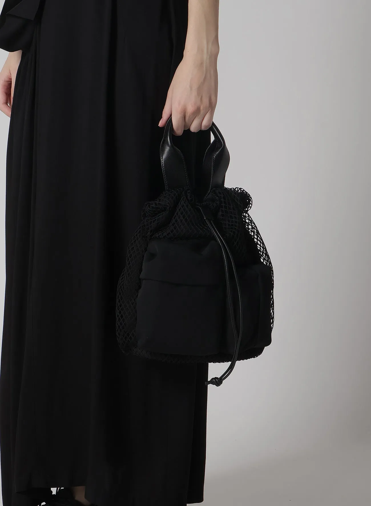 DIAMOND NET/LEATHER COMBINATION SHOULDER BAG