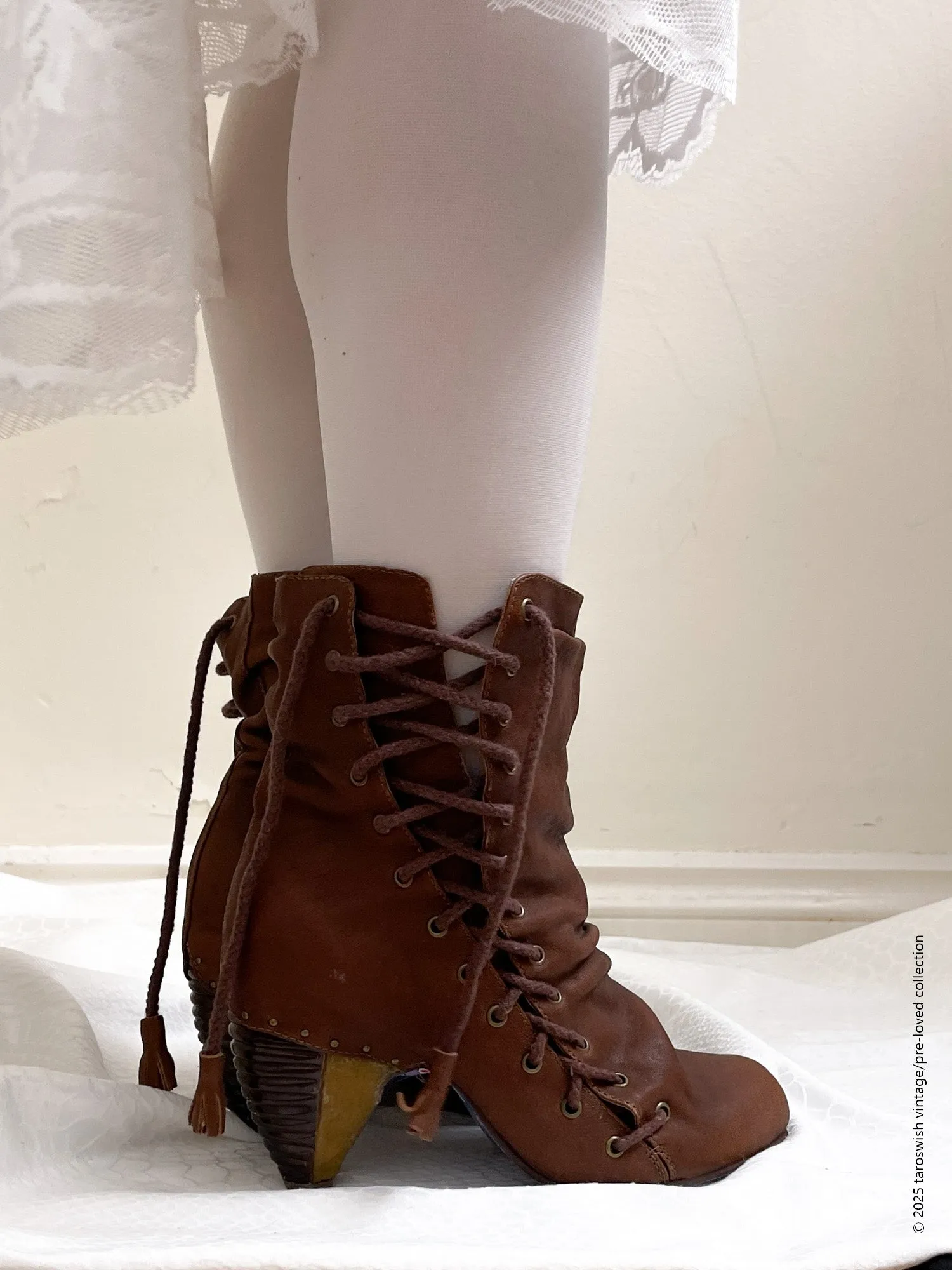   eu36 ruched lace up boots