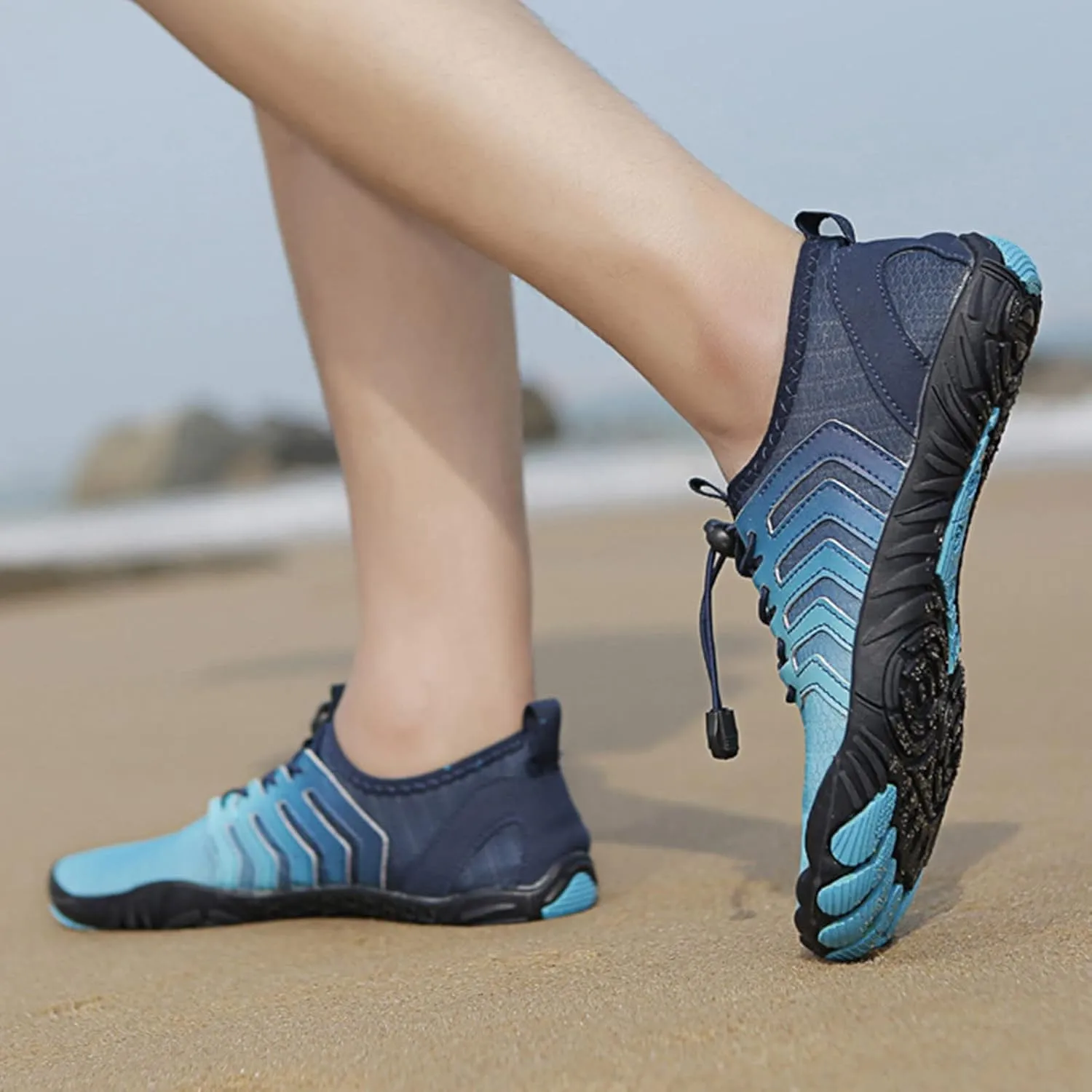 Men Sports Shoes Indoor and Outdoor Fitness Shoes Outdoor Beach Wading Hiking Sneaker Insoles Men