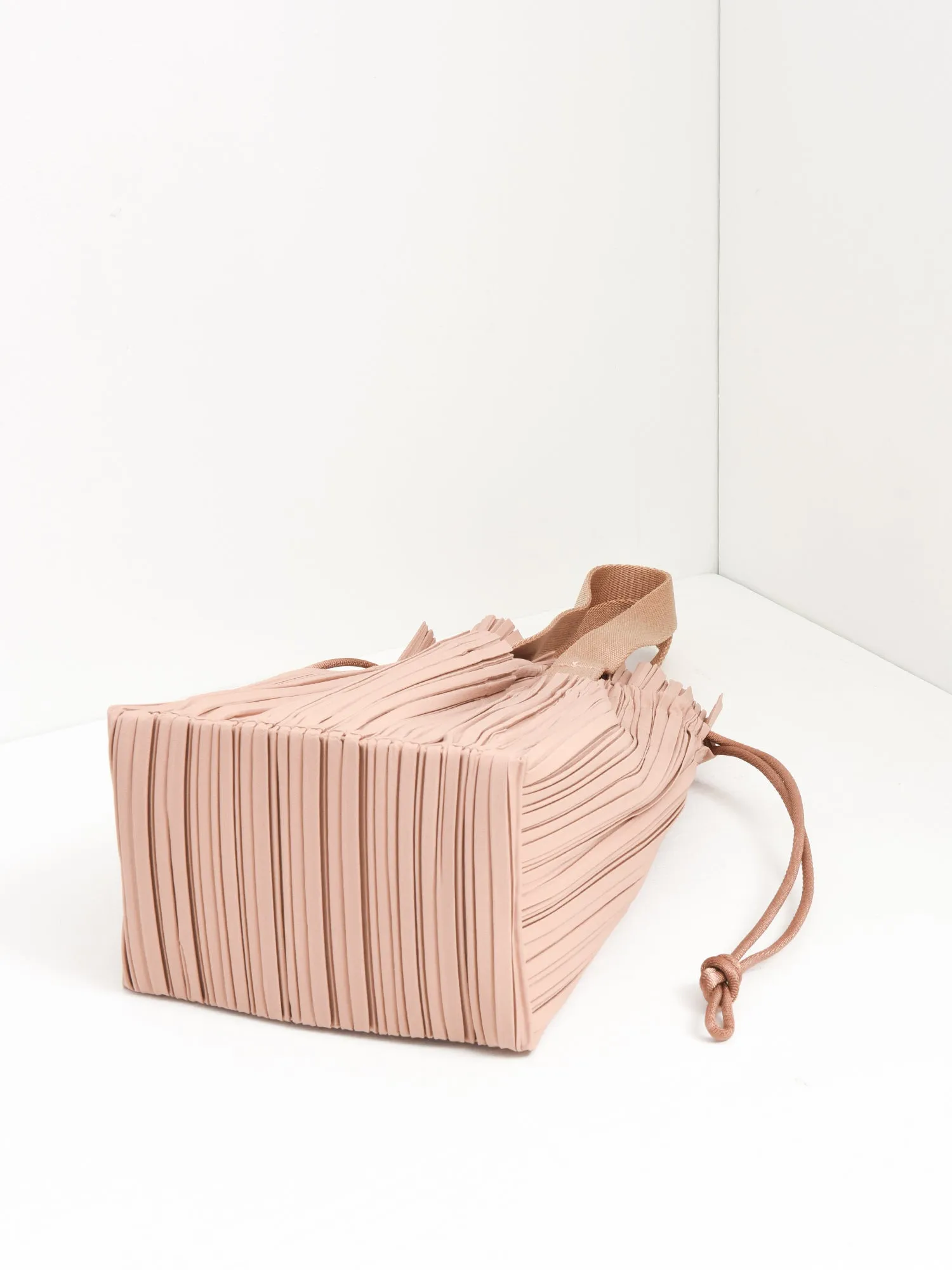 PLEATS TOTE BAG_41-BEIGE_PP39AG601