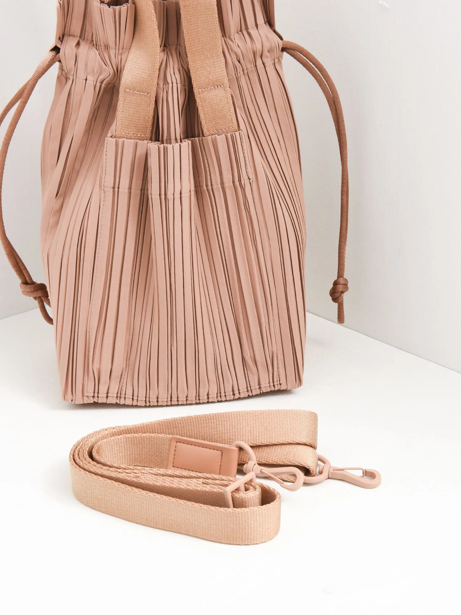 PLEATS TOTE BAG_41-BEIGE_PP39AG601