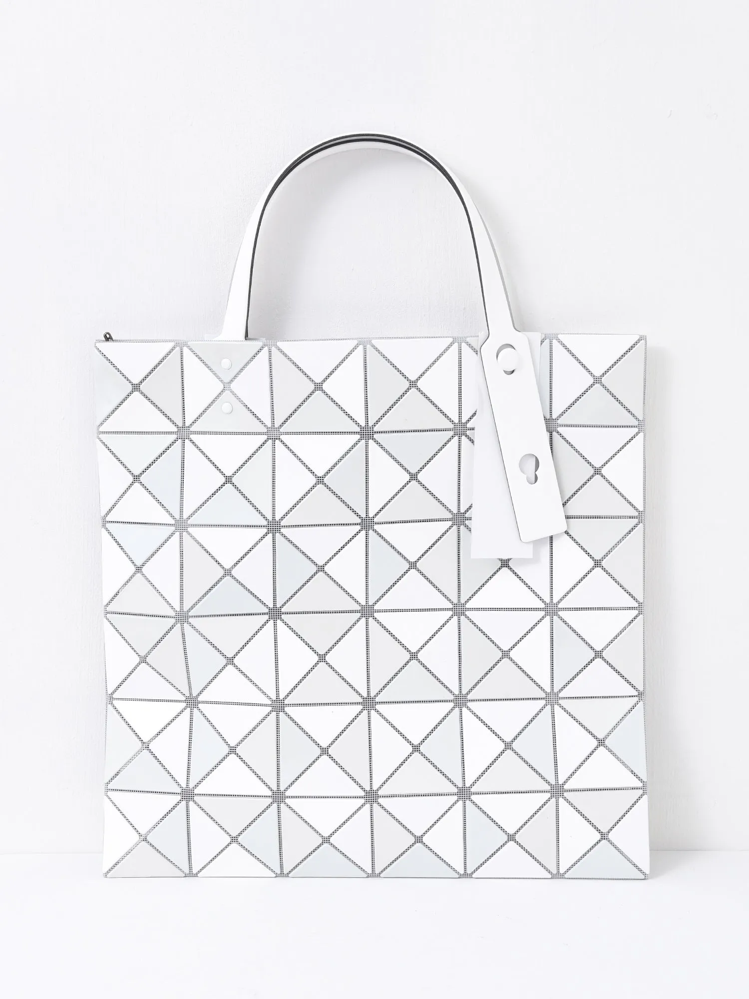 QUATRO_01-WHITE_BB46AG821