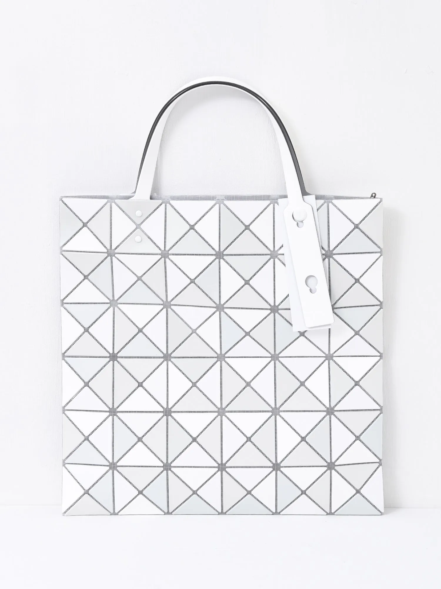 QUATRO_01-WHITE_BB46AG821