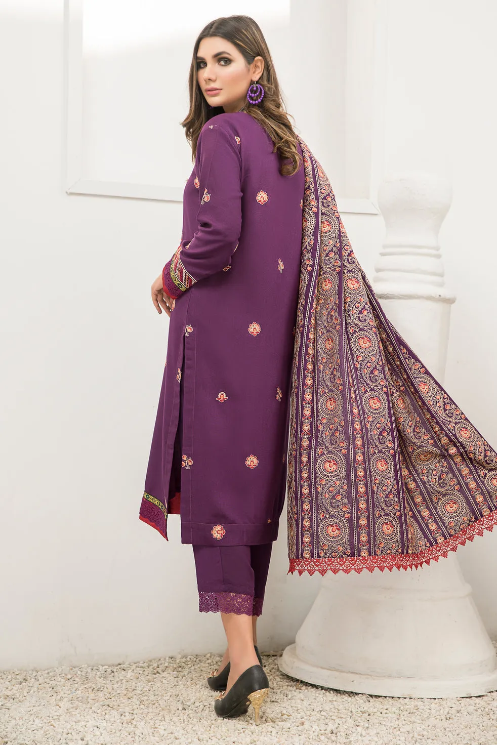Winter Karandi 3 Pcs Embroidered Collection By Zimal 02