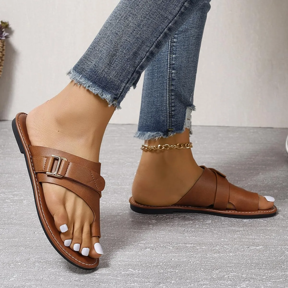 ZWRXW Sandals for Women Leather Thong Sandals Comfortable Orthopedic Sandals Dressy Summer Flip Flops Casual Walking Shoes Non-Slip Slides Flat Sandals